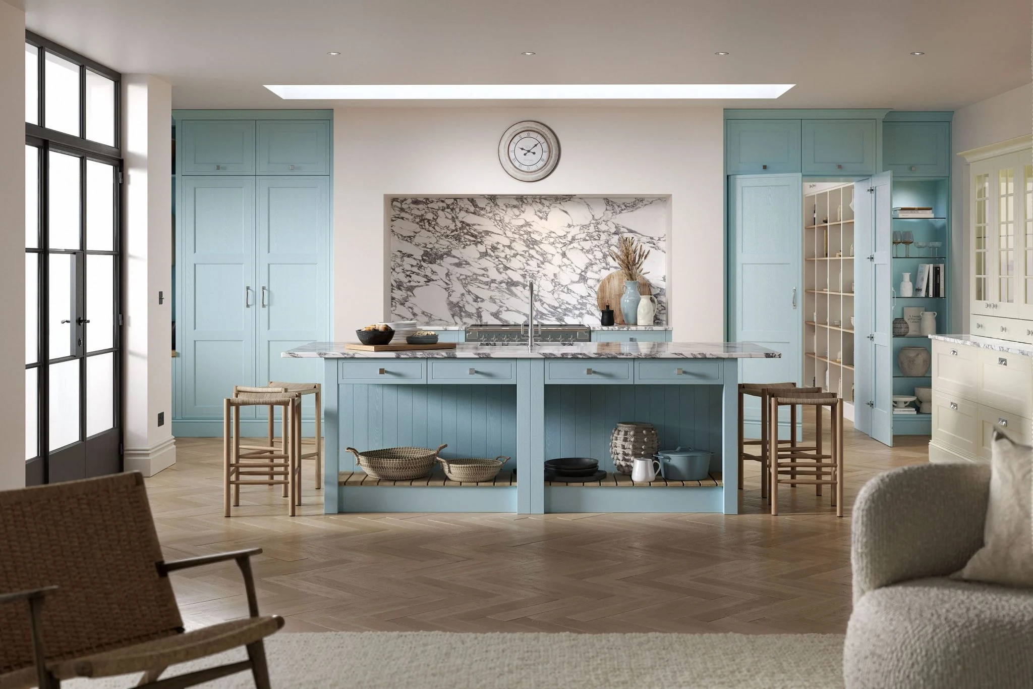 winslow-pantry-blue-porcelain-classic-traditional-kitchen-uform-2048x1365